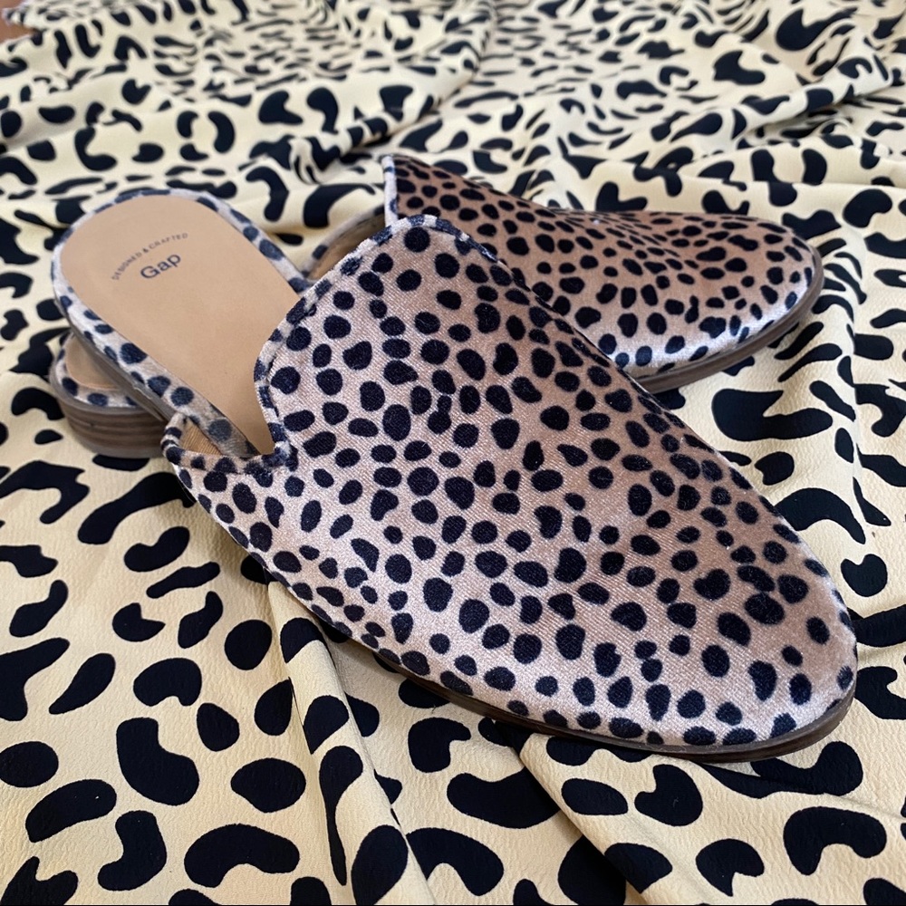 Velvet Leopard/Cheetah Loafers 💕